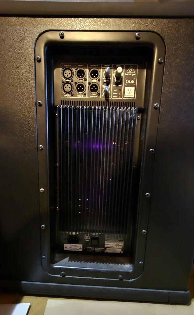 Behringer 　B1500HP　サブウーファー 　2200W 　15インチ
