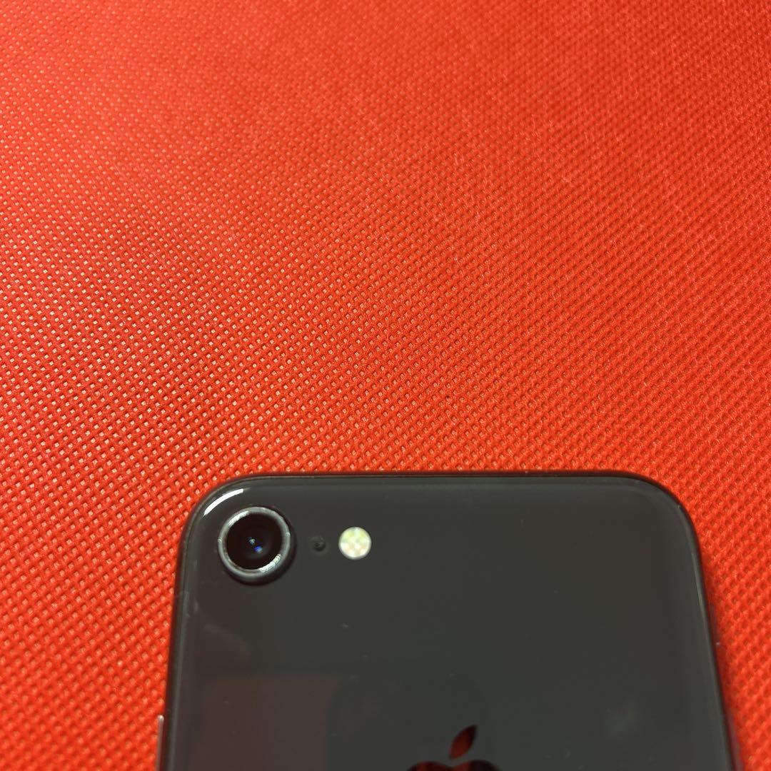 【美品】iPhone8 64GB 本体（箱付き）割れなし