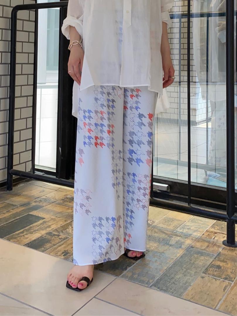 通販 トゥモローランド デプレ 美品 2,3 ワイドパンツ 総柄イージーパンツ パンツ