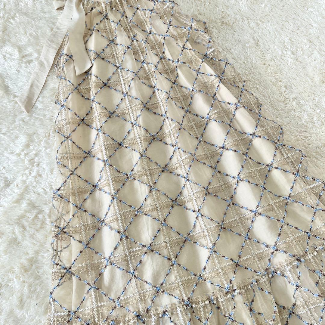 【美品】ドレスワンピース　お呼ばれ　刺繍ワンピース　ロング丈　ラメ　Aライン