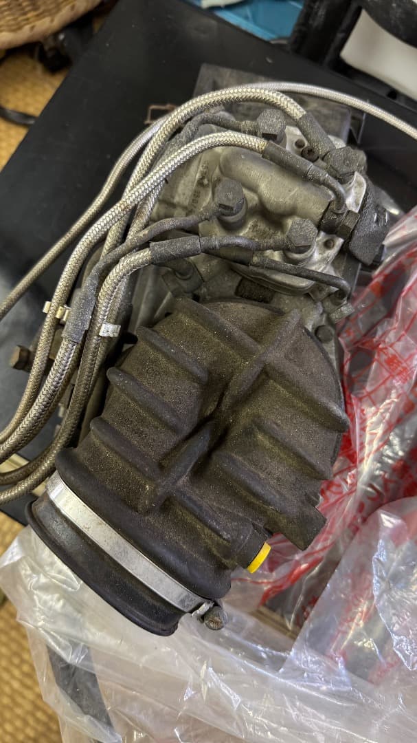 89年式GOLF2 GTI 機械式フューエルインジェクション