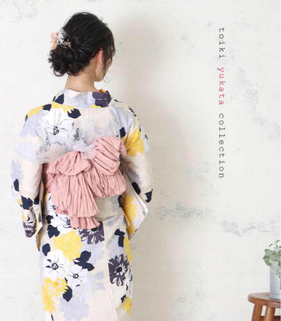 花柄浴衣セット (浴衣 + 帯 + 下駄) 浴衣　3点セット　兵児帯