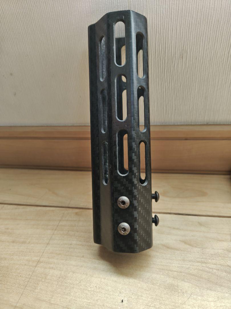 カーボンファイバー