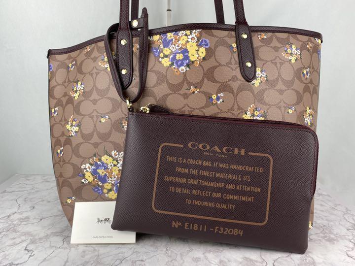 COACH ブラウン トートバック　リバーシブル COACH - コーチ リバーシブル PVCレザー トートバッグ レザー A4