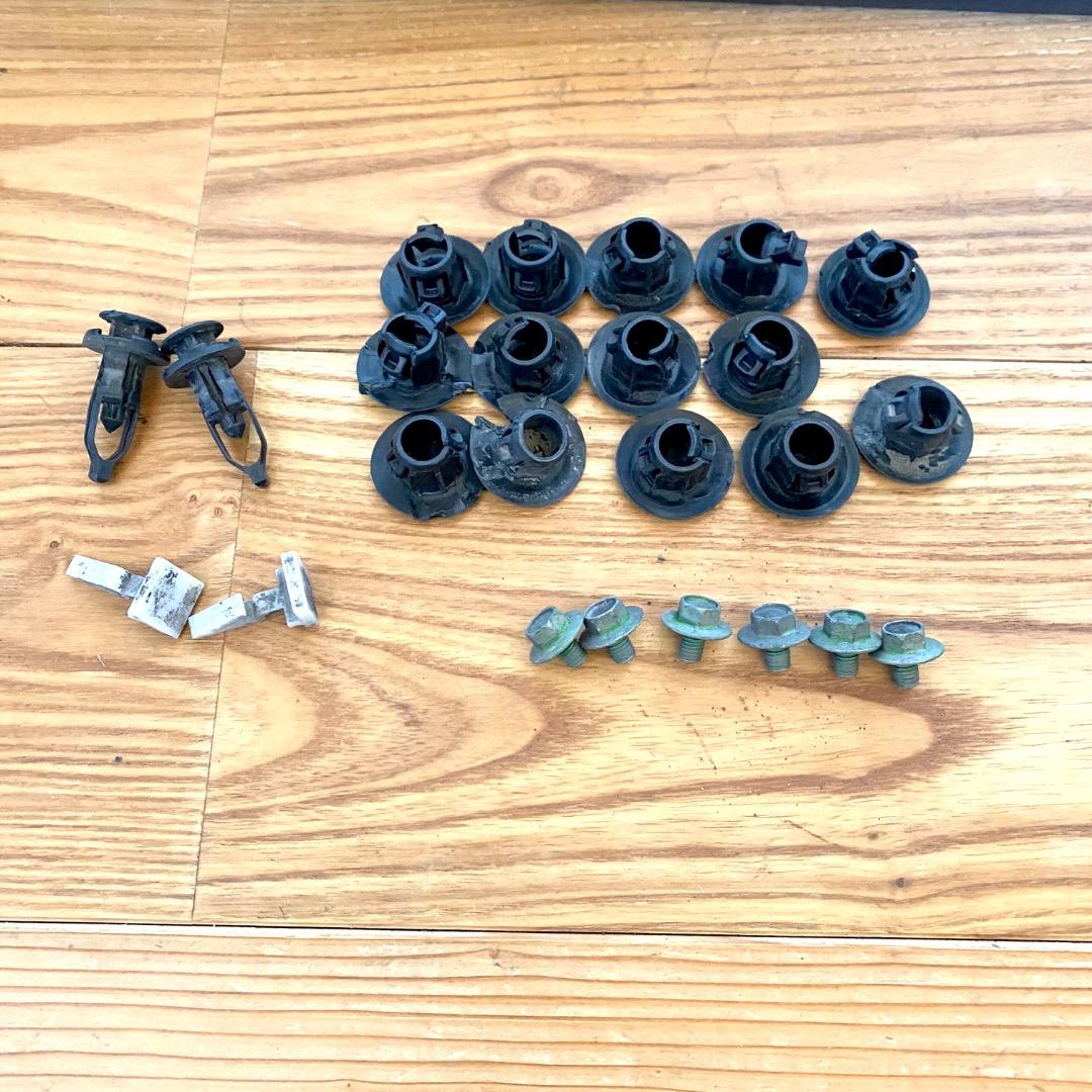 トヨタ ランドクルーザープラド TRJ150W サイドステップ 左右セット