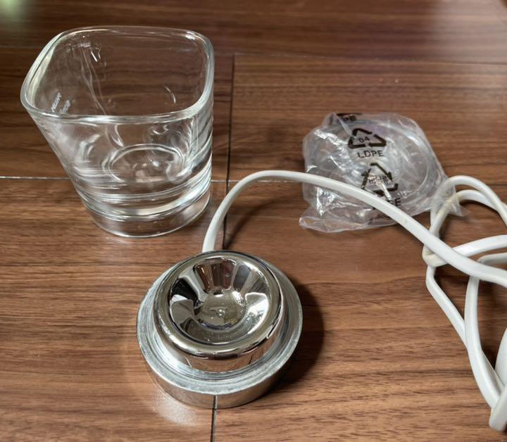 驚きの値段】 ソニッケア 電動歯ブラシ(本体部分は新品未使用品)充電器スタンド付き その他 驚きの値段】 ソニッケア 電動歯ブラシ(本体部分は新品未使用品)充電器スタンド付き その他