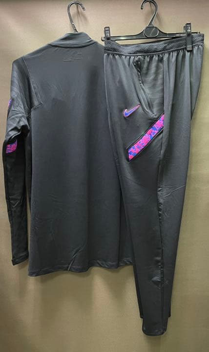 L愛用 Nike ナイキ バルセロナ ジャージ ブラック 上下セット ジャージ メンズl 12 422 Centreeasy Com