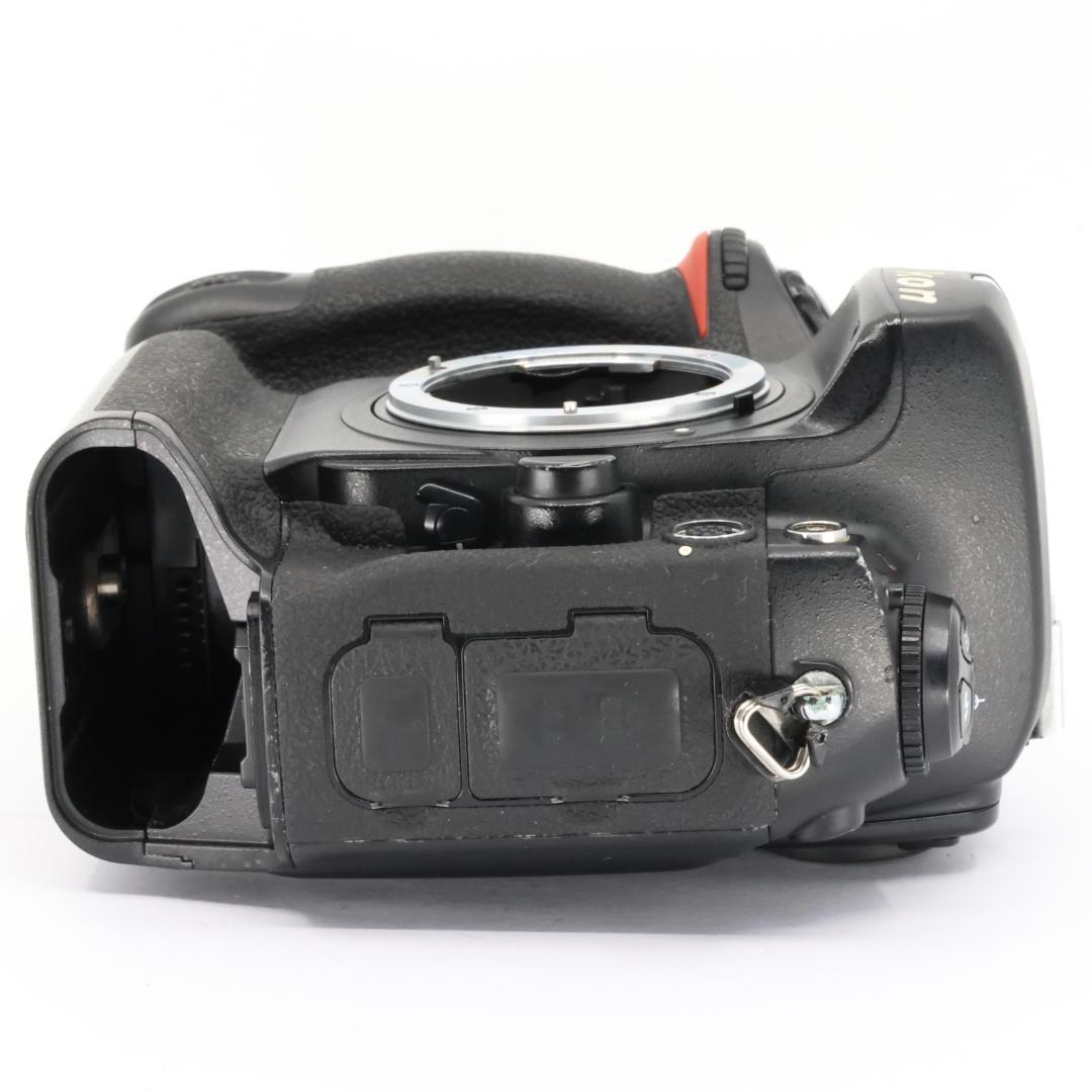 Nikon D2X ボディシャッター回数101,431枚｜P481