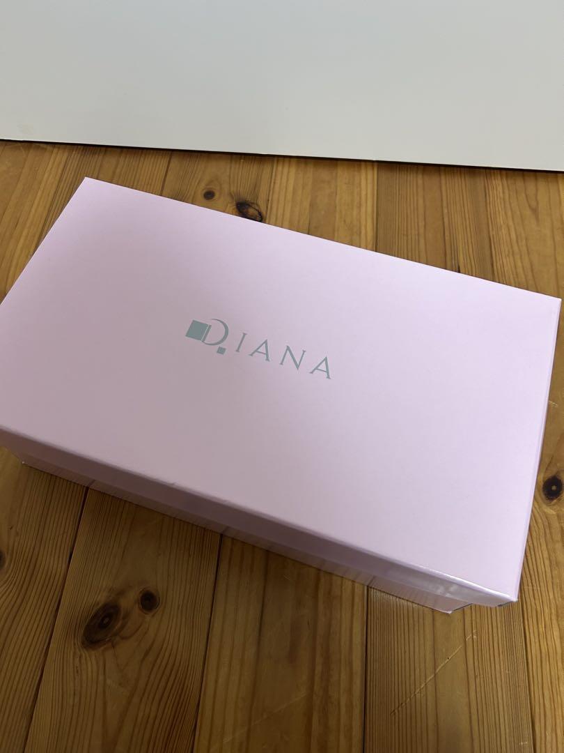 美品DIANA ダイアナ　ブラックエナメルパンプス　24cm プレーンパンプス