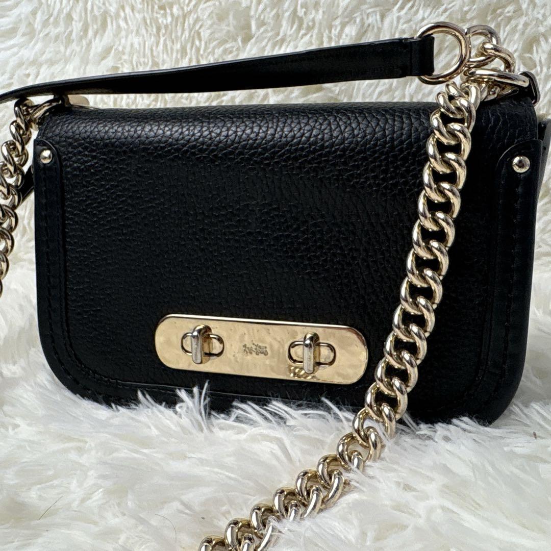 美品✨COACH ショルダーバッグ 黒 スワッガー ターンロック 59520