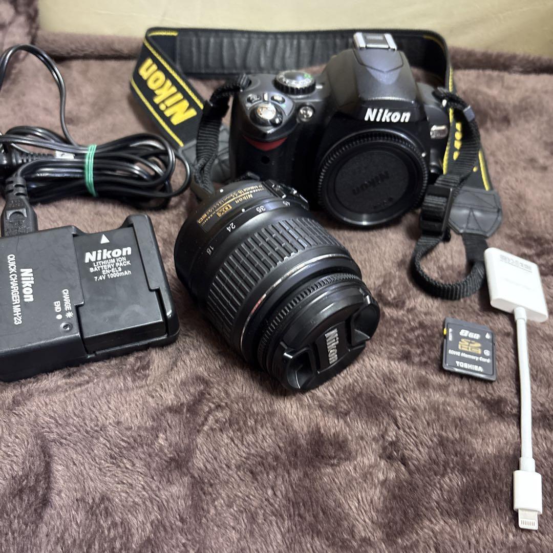 Nikon デジタル一眼レフカメラ 18-55mmレンズ付き　d40x