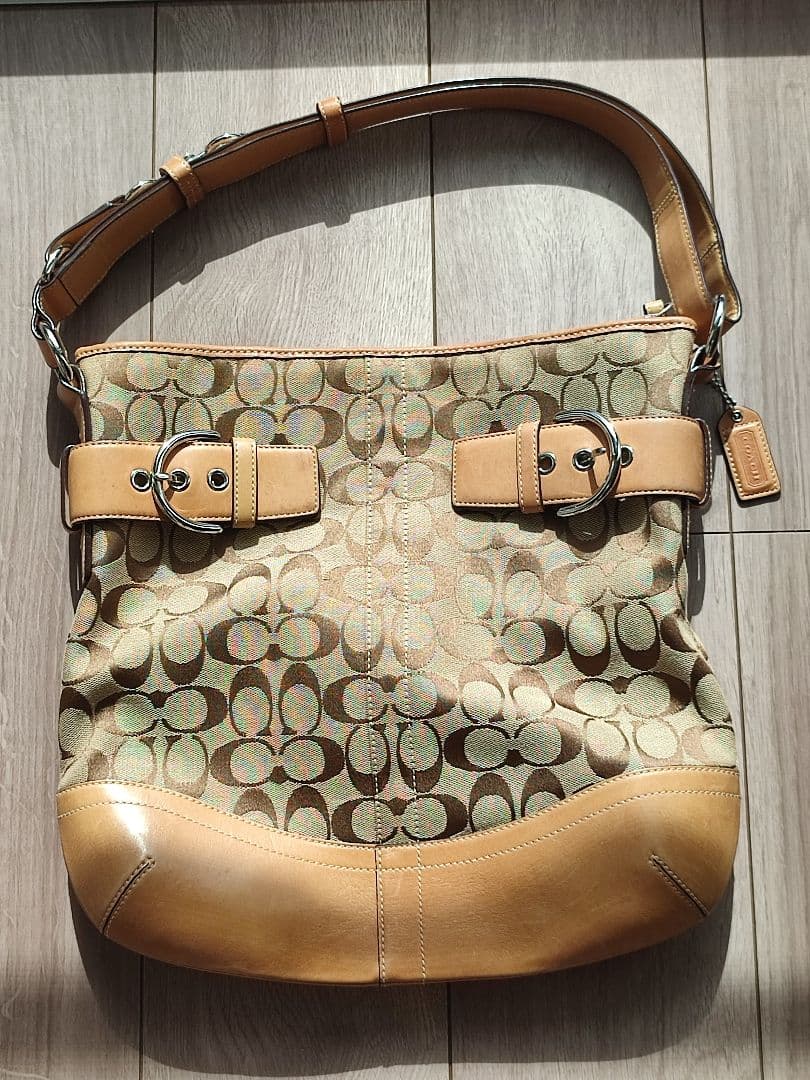 値段交渉受付けます コーチ ロゴ入り ベージュ ハンドバッグCOACH