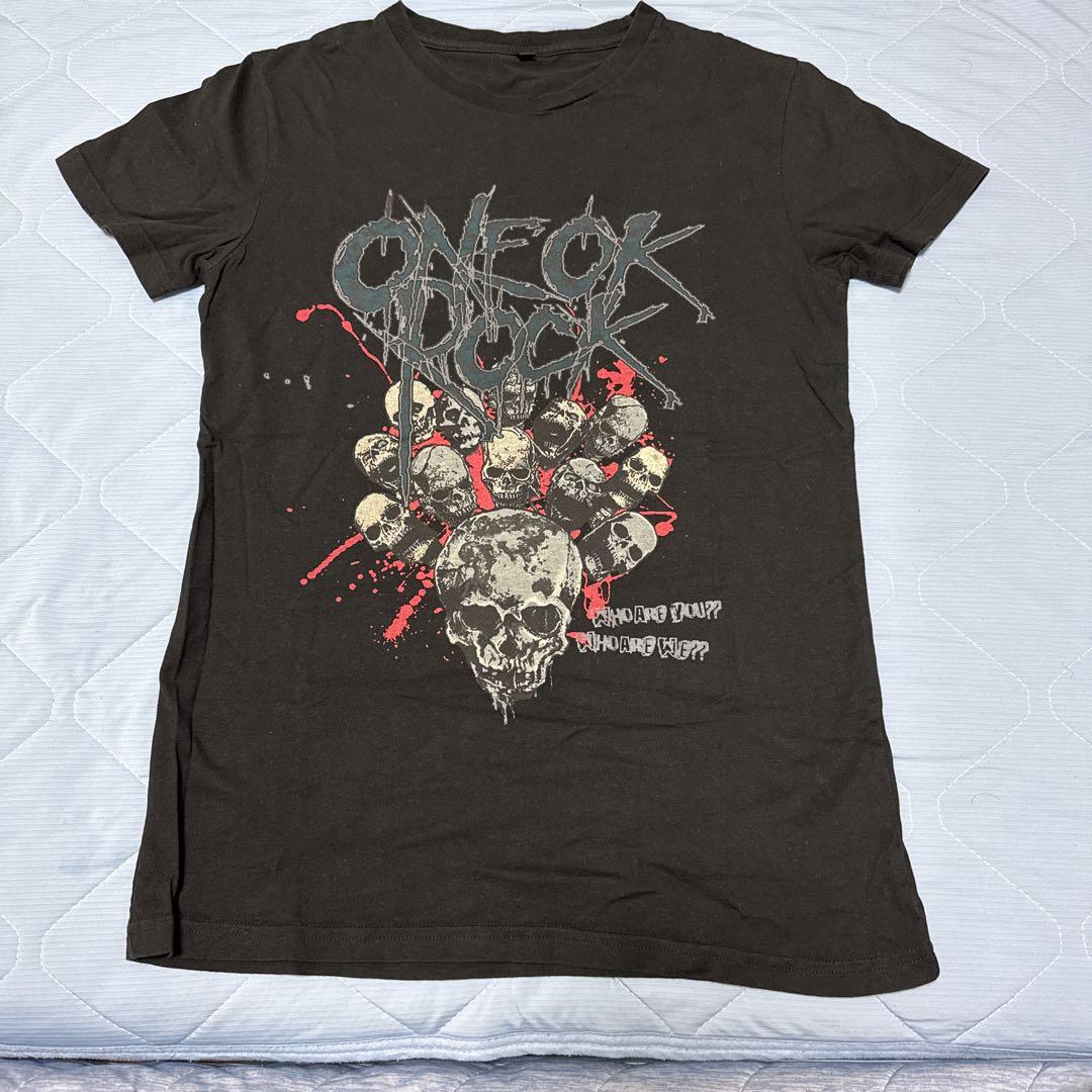 ONE OK ROCK 海外限定 Tシャツ - メルカリ