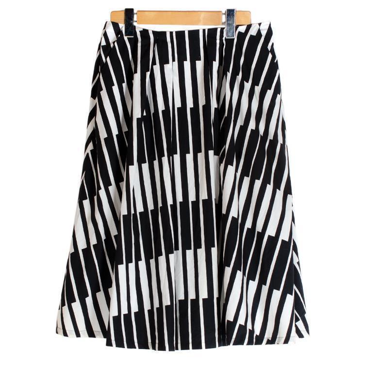 美品 マリメッコ marimekko 大きいサイズ 膝丈フレアスカート 36