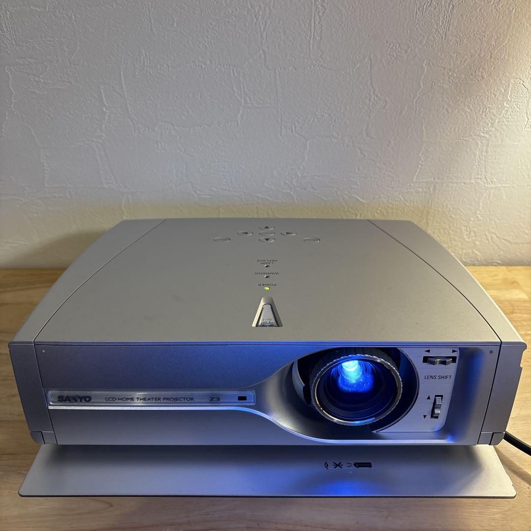 SANYO LP-Z3 プロジェクター