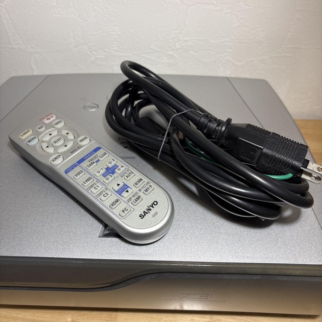SANYO LP-Z3 プロジェクター