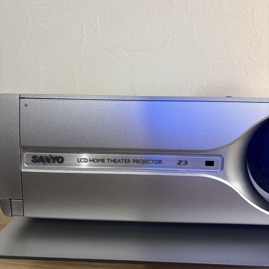 SANYO LP-Z3 プロジェクター