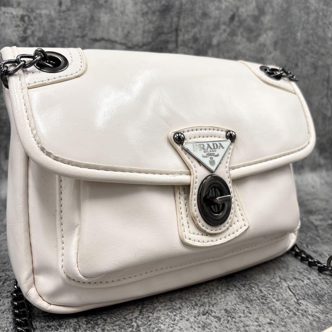 美品✨PRADA プラダ ショルダーバッグ チェーン レザー 三角ロゴ