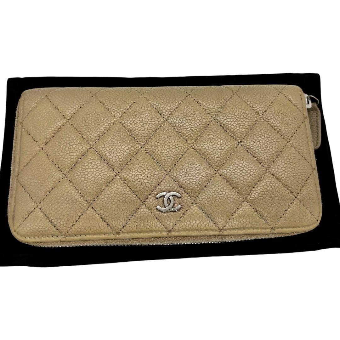 CHANEL シャネル