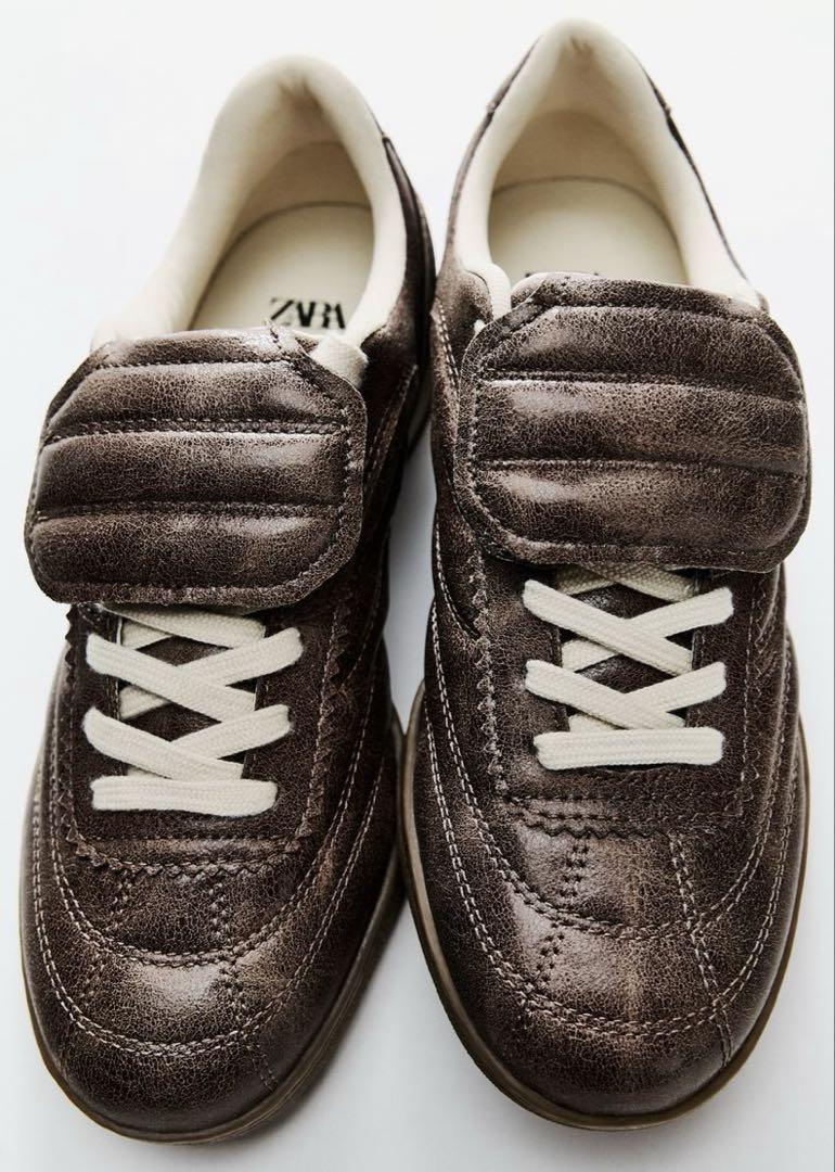 ZARA｜パッド付きスポーツランニングシューズ スニーカー 今だけ値下げ！ ZARA パット入りランニングシューズ - メルカリ