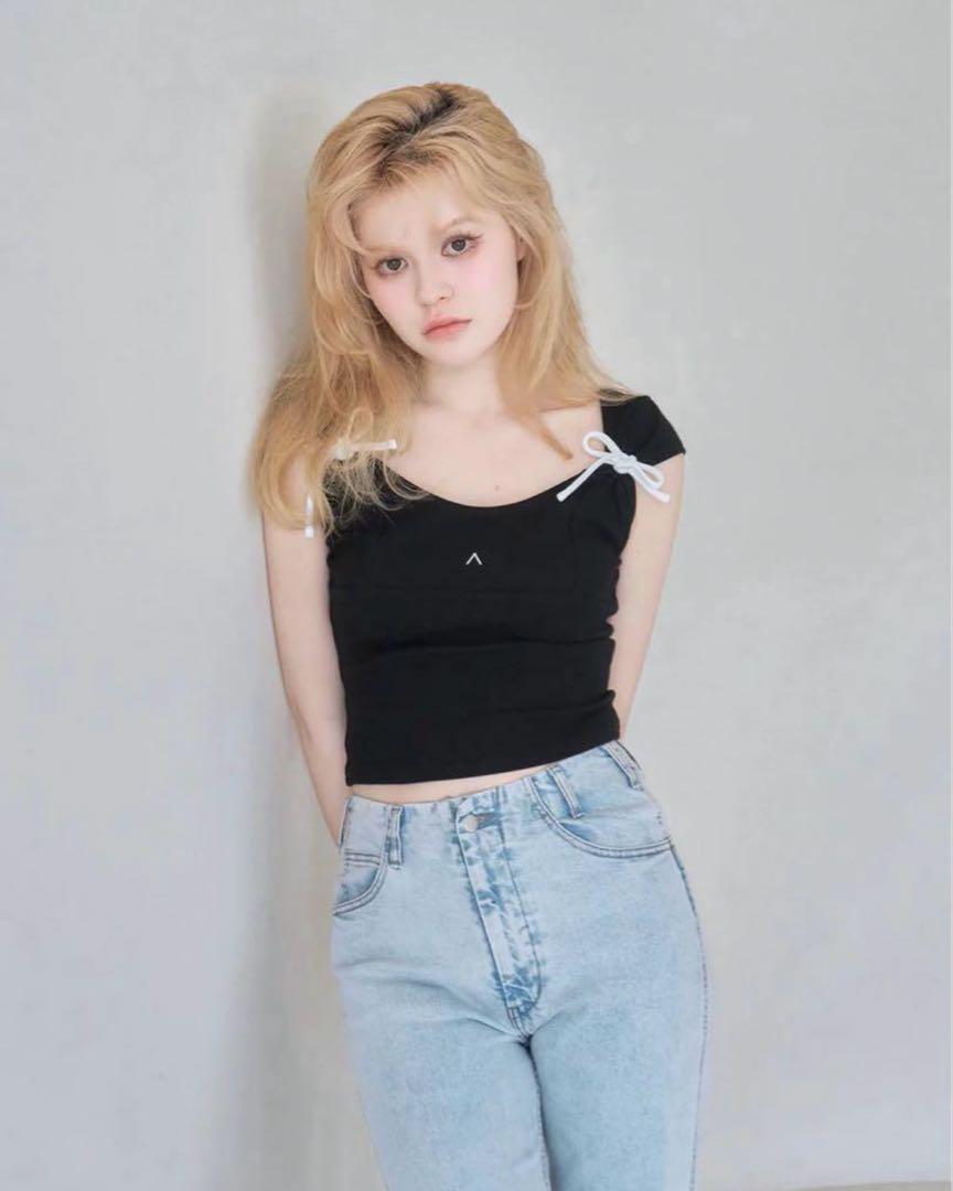 andmary Tina ribbon tops ブラック 即納 - メルカリ