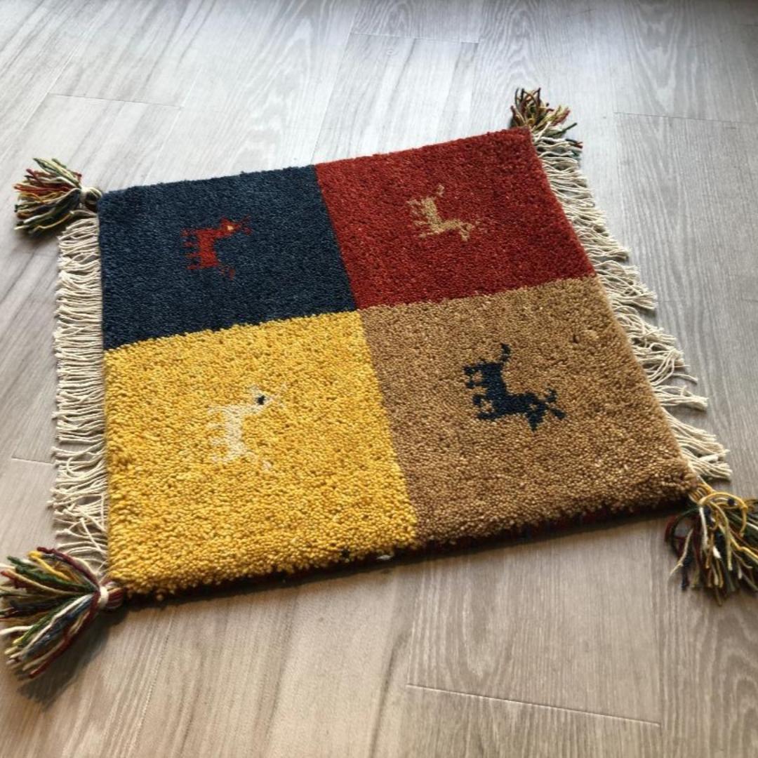 新品 ◇ 高級手結び絨毯 GABBEH ギャッベ ラグ 40×40cm No01 - メルカリ 春夏の新作入荷 新品 ◇ No01 40×40cm ラグ ギャッベ GABBEH 高級手結び絨毯 玄関/キッチンマット