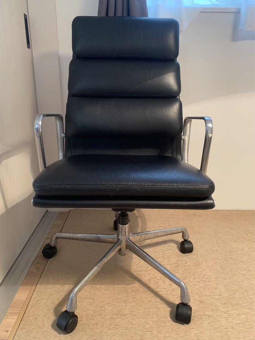 ハーマンミラー Herman Miller チェア　本革