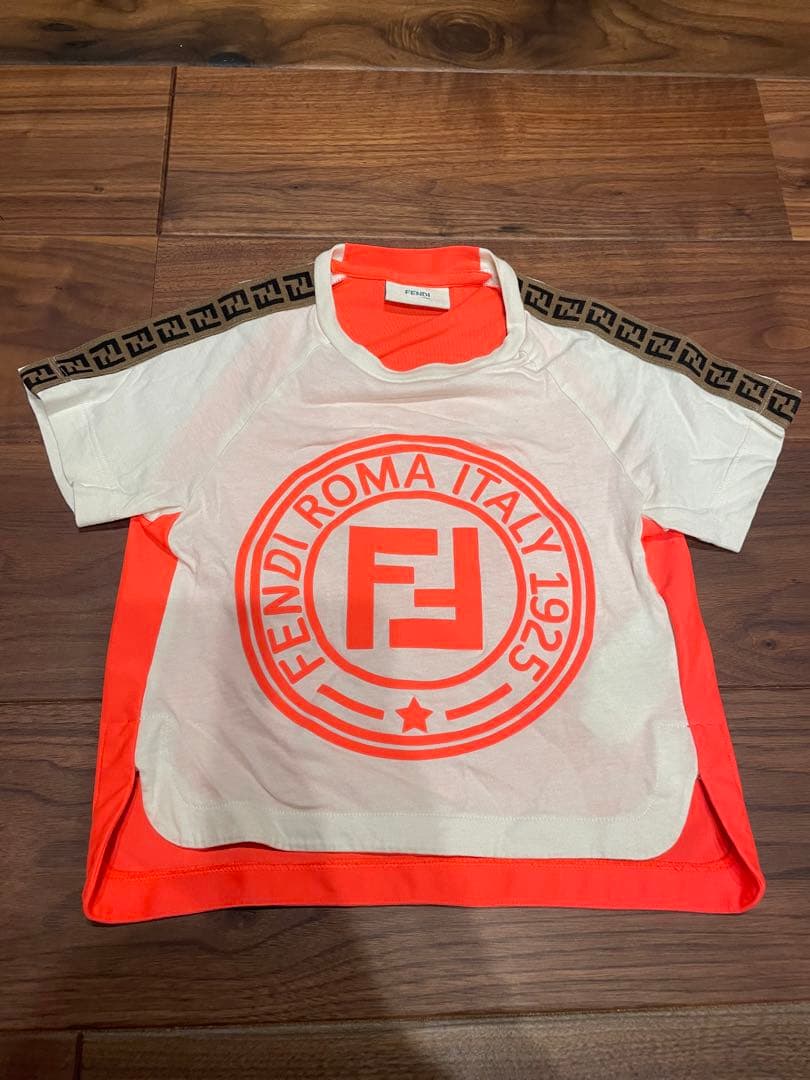 国内即発送】 FENDI Tシャツ 3A トップス(Tシャツ/カットソー) - mesos.cl