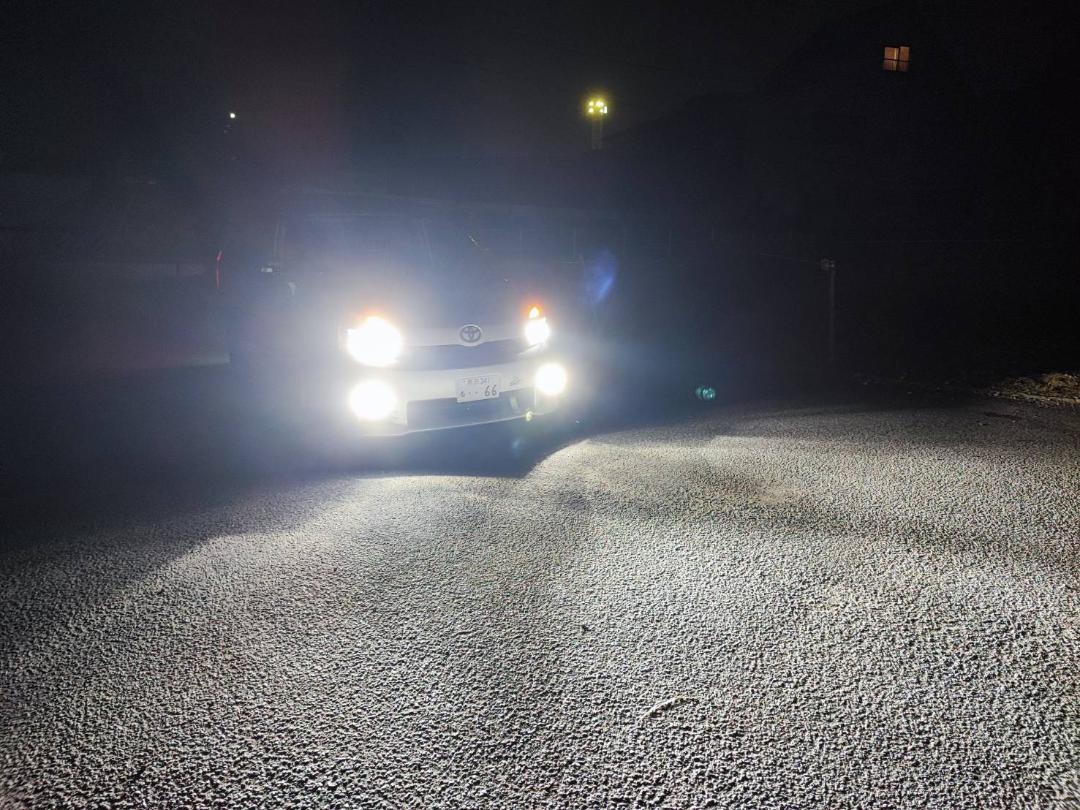 18LED　宇宙一明るいLEDバルブ　T10プレゼント　暗ければ返金　H4HB3