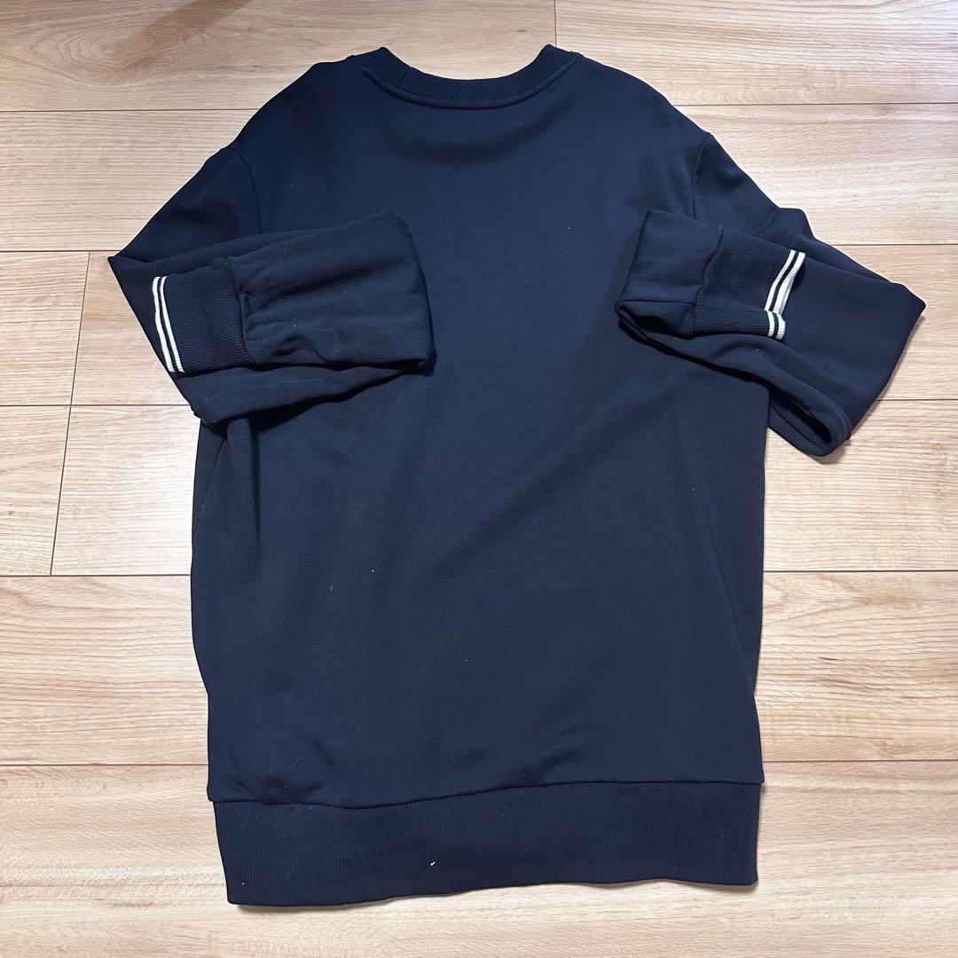 ナイス玉　FRED PERRY ネイビー トレーナー