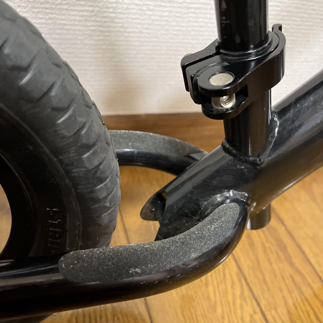 ストライダー　黒