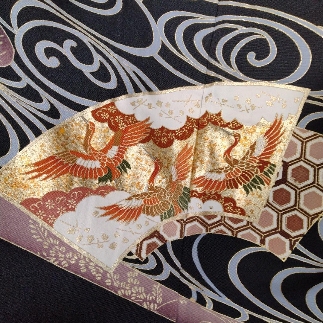 黒留袖 波模様 金箔の鶴