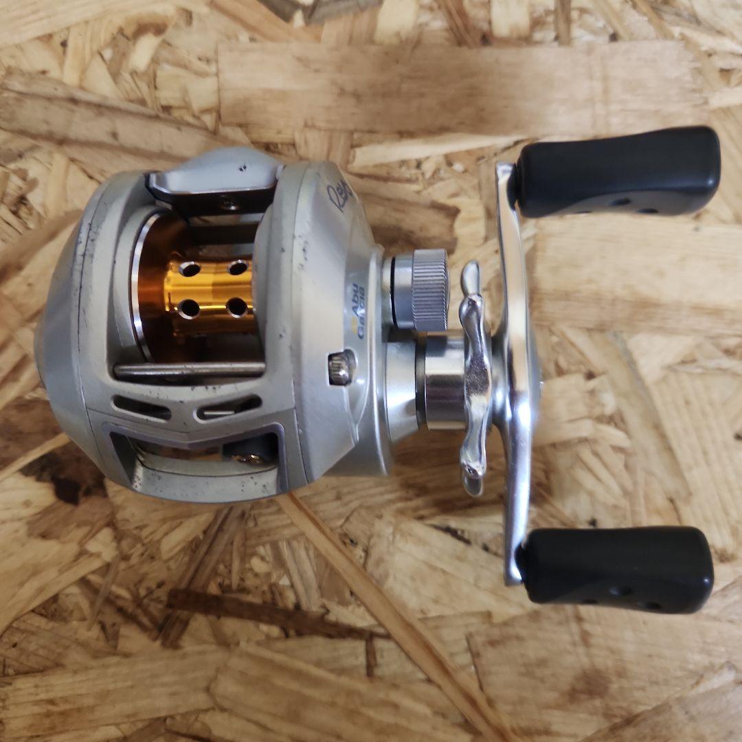Abu Garcia Revo STX ベイトリール - メルカリ