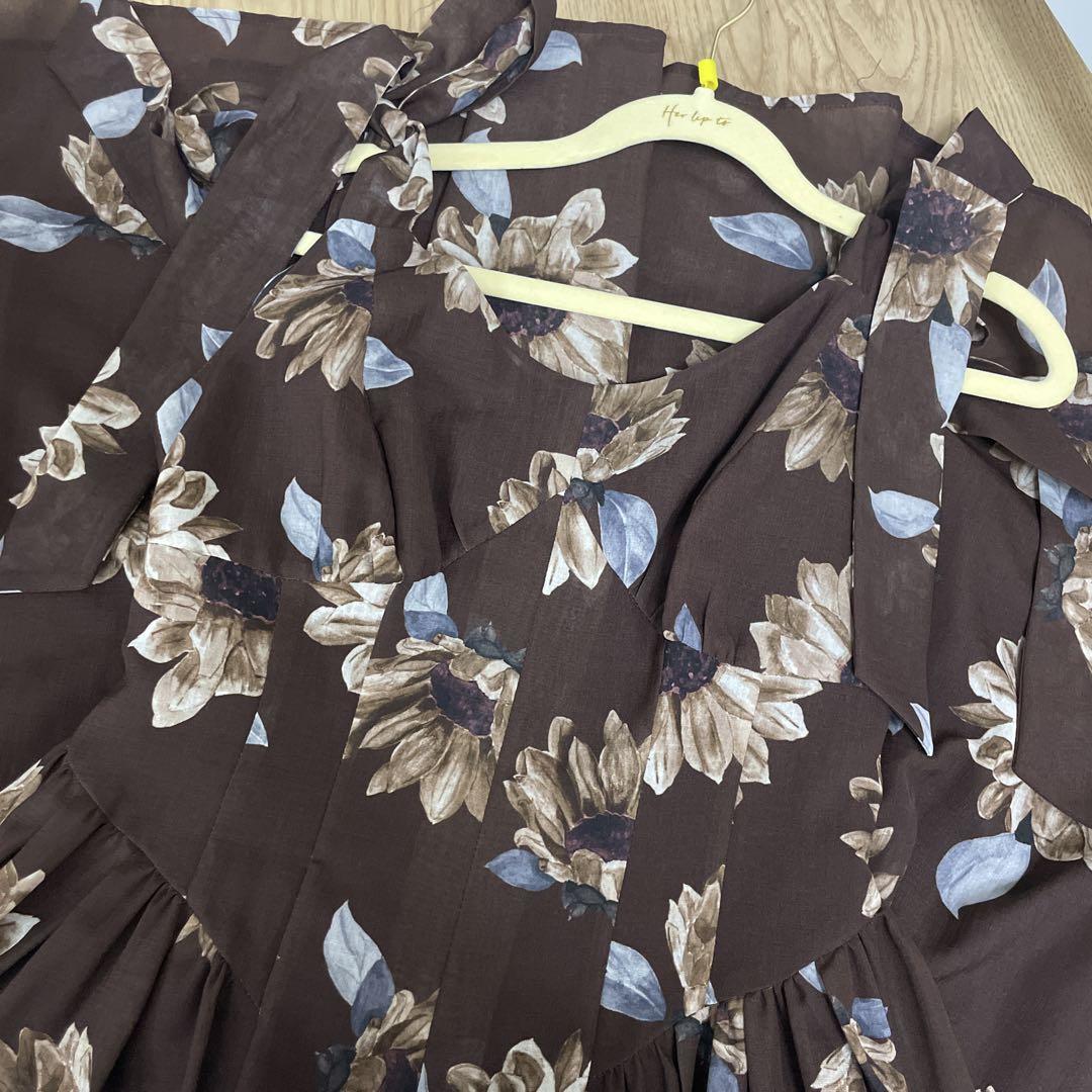 ワンピース rSunflower-Printed Midi Dress