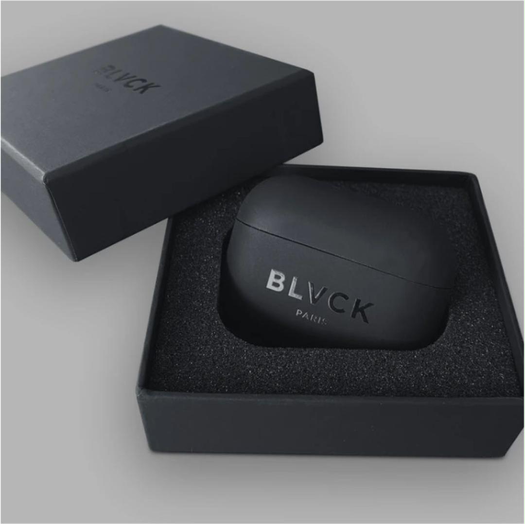 BLVCK AirPods ケース(値下げ済み)