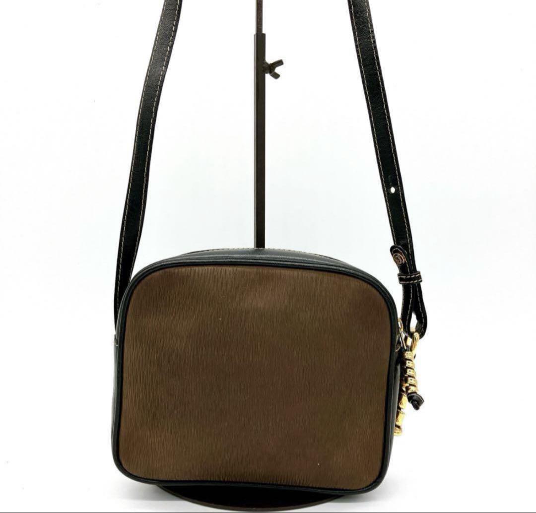 美品【LOEWE】ショルダーバッグ　ベラスケス　ロゴ型押し　レザー　ブラック 美品【LOEWE】ショルダーバッグ ベラスケス レザー ブラック