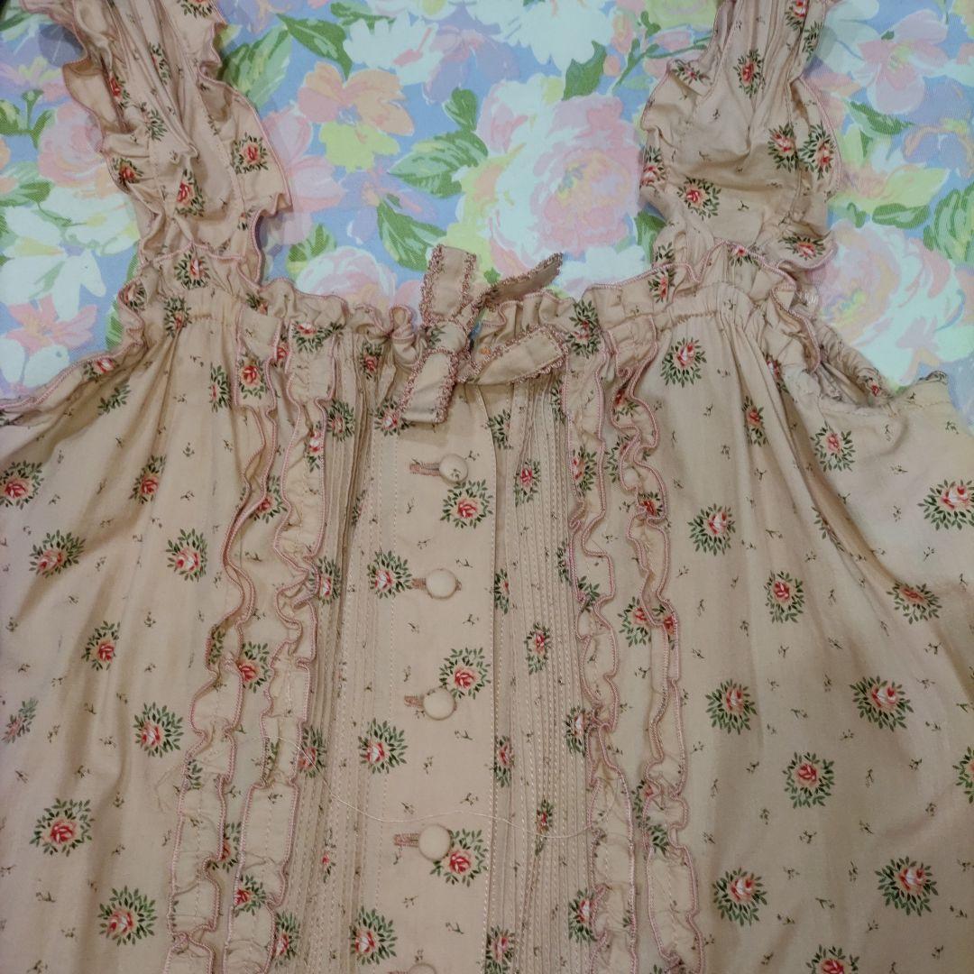 入荷now 安全 ワンダフルワールド ピンク系 メルカリ - 段々ワンピース 小薔薇柄 ワンピース