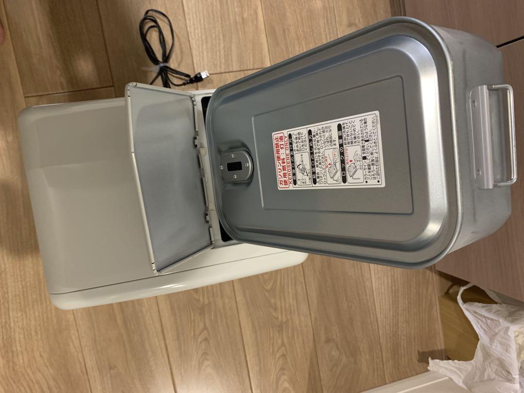 いちご　CORONA 石油ファンヒーター ホワイト