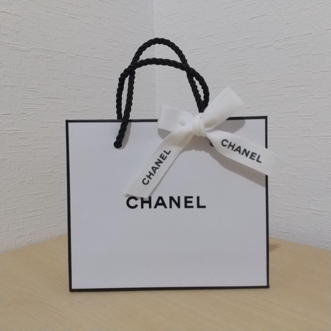 シャネル CHANEL ショッパー バッグ空箱 リボン CHANEL シャネル 空箱 ショッパー リボン パール - メルカリ