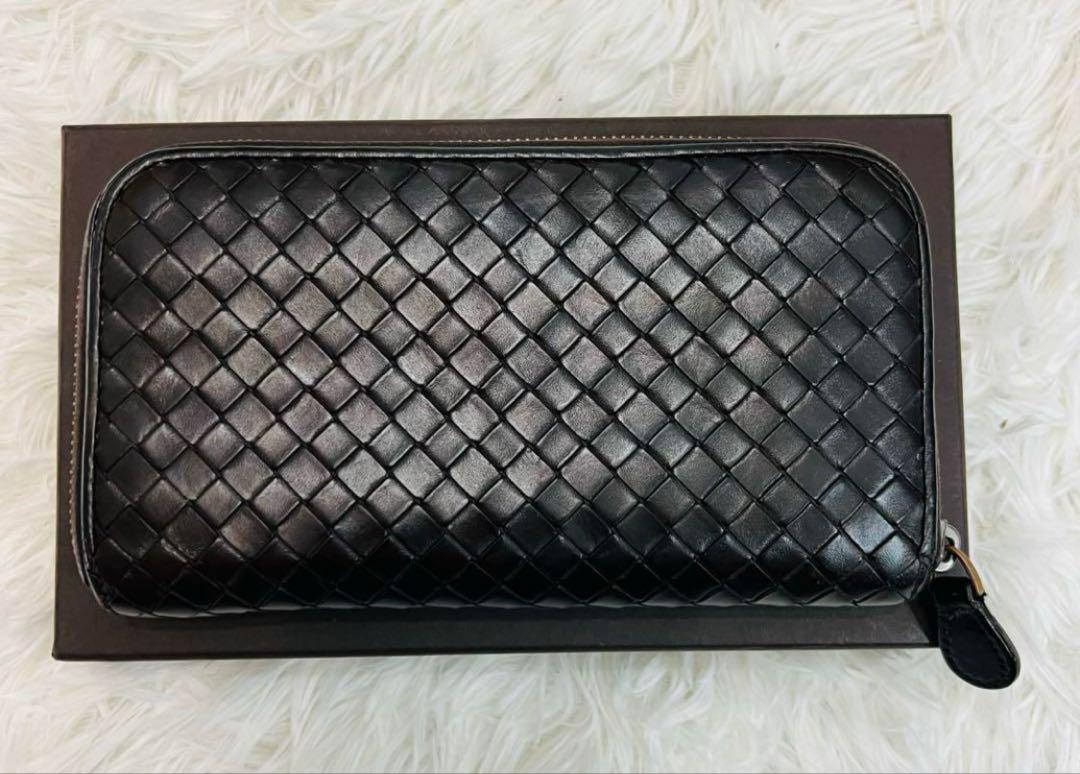 美品✨ BOTTEGAVENETA イントレチャート ラウンドジップ