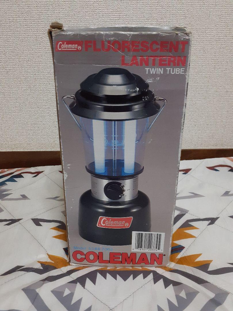コールマン 蛍光灯ランタン　レッド　＊728382 コールマン 蛍光灯ランタン - メルカリ