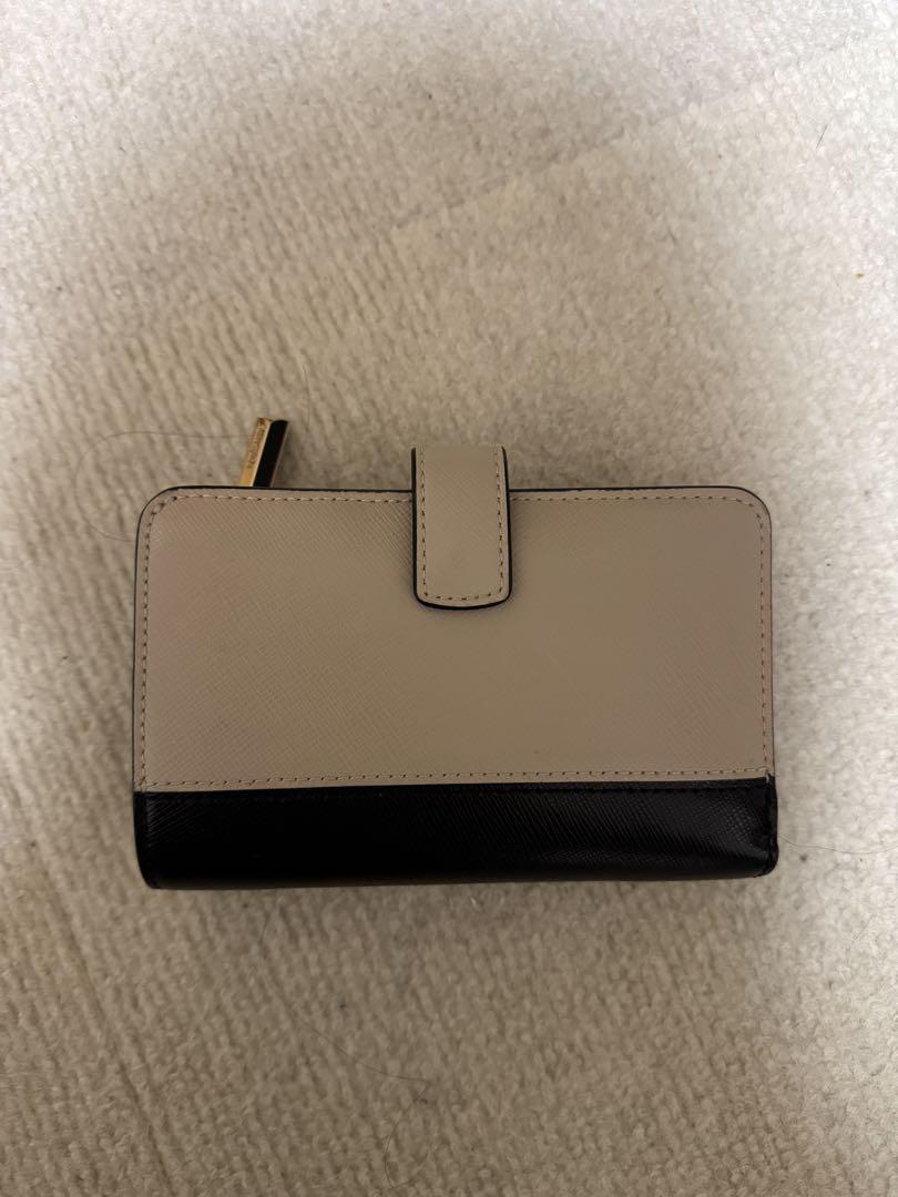 海外ブランド  kate spade 二つ折り財布 ピンクベージュ/ブラック バイカラー 小物