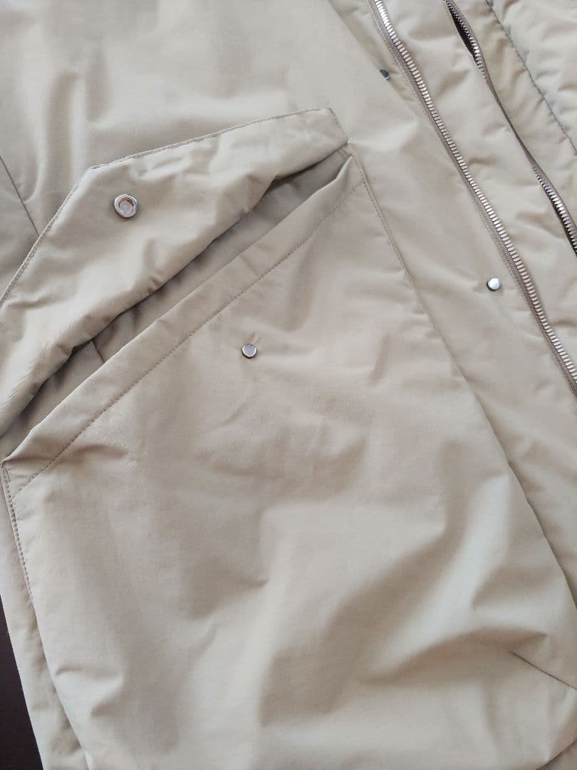 New Balance モッズコートカーキー New Balance モッズコートカーキー