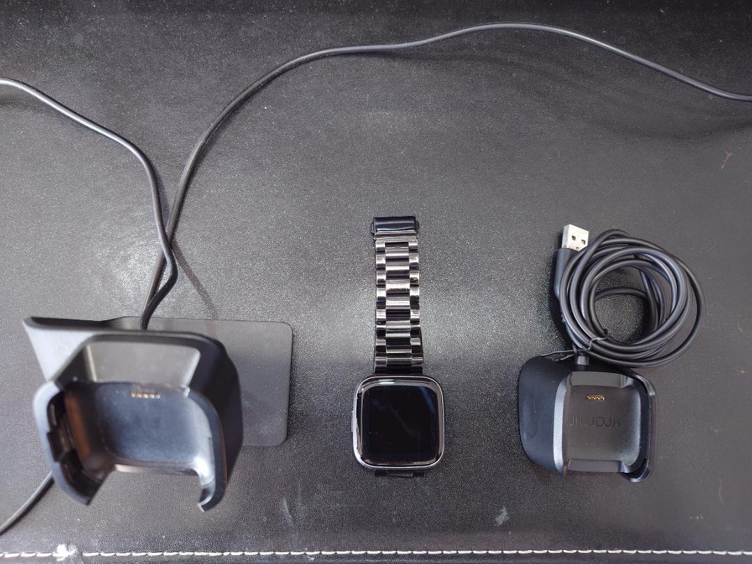 Fitbit Versa 2 スマートウォッチ