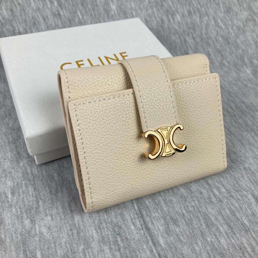 希少 CELINE ベージュ 三つ折り財布