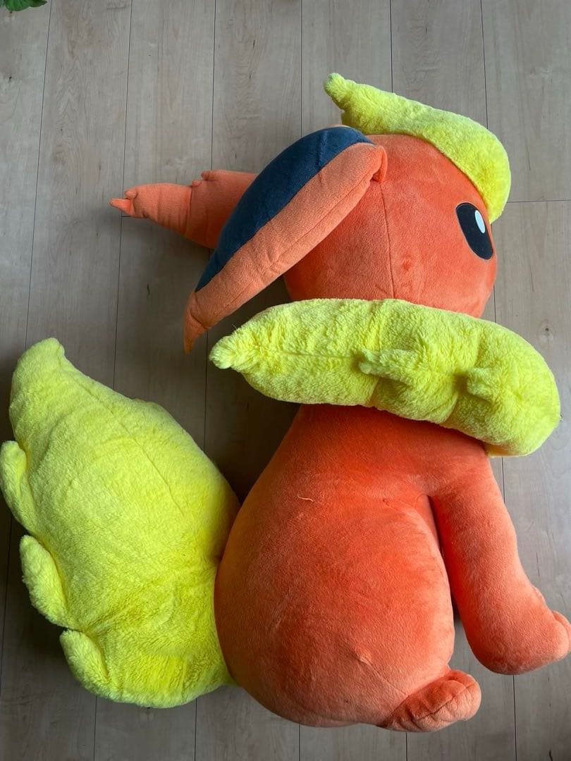 ポケモン 等身大ブースター