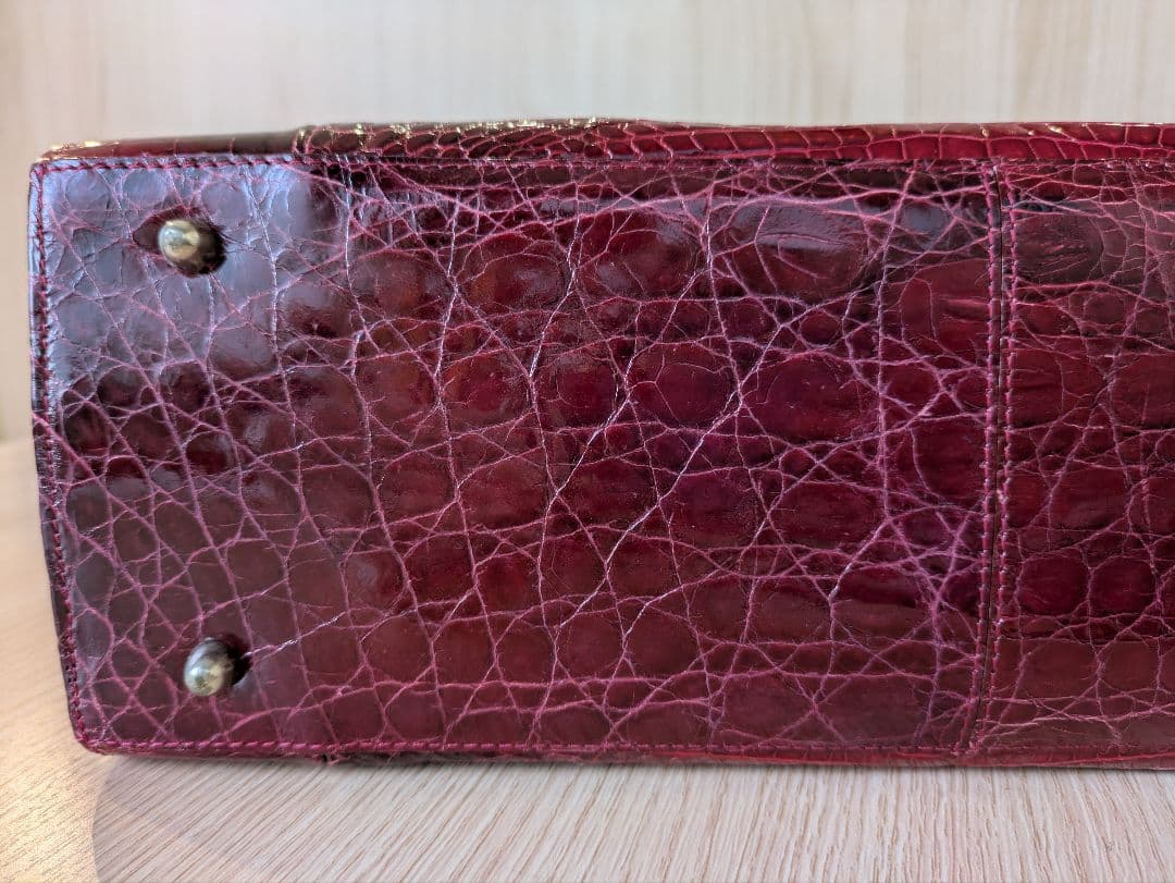 【美品未使用品】クロコダイルレザー シャイニング加 ハンドバッグ