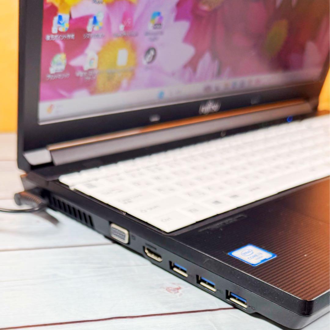 Core i3☘️ノートPC☘️メモリ8GB☘️大容量500GB