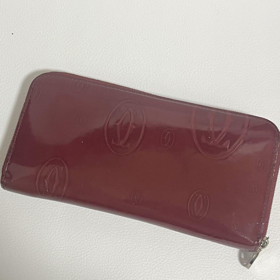 【超人気モデル】カルティエ 長財布 ラウンドファスナー ハッピーバースディ 赤紫
