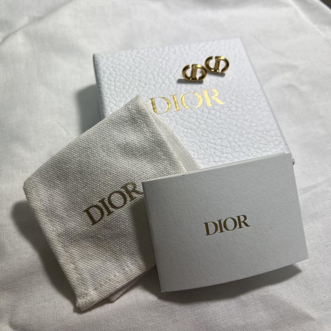 Dior CD Navy スタッドピアス ゴールド - メルカリ